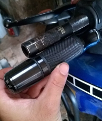 MANOPLA RIZOMA PESO LONGO (1 PAR) PRETO COM PRETO