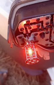 ESTROBO LED LÂMPADA (UND) VERMELHO
