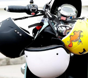 TRAVA P/ CAPACETE (UND)